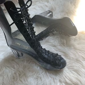 💕Black Lace Up Chase & Chloe Heels💕